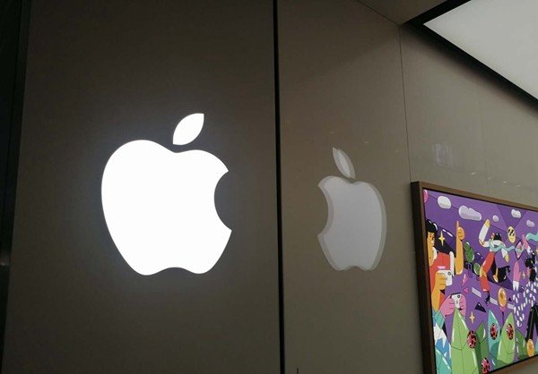 E策略平台 苹果或将调整iPhone发布策略 一年发布两次新机